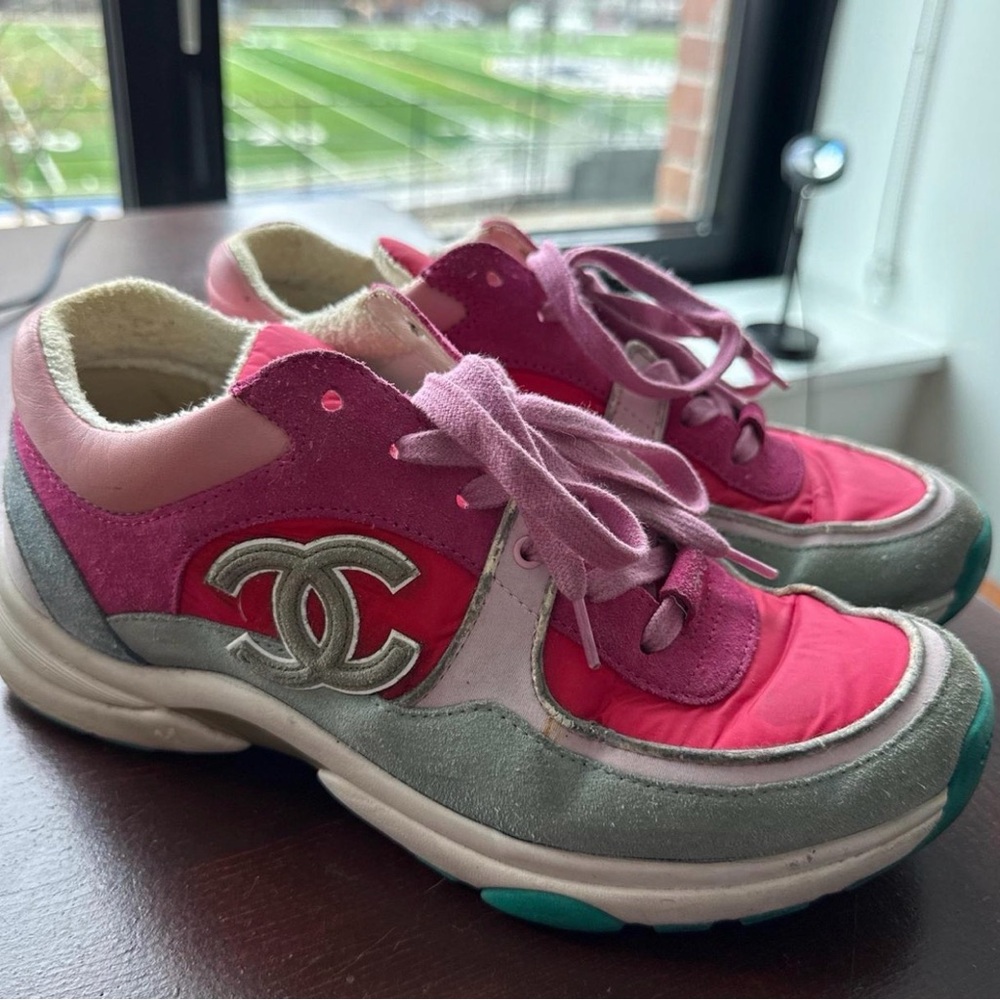 CHANEL Sneakers Size 39
